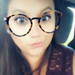 Meet your Posher, Brandi